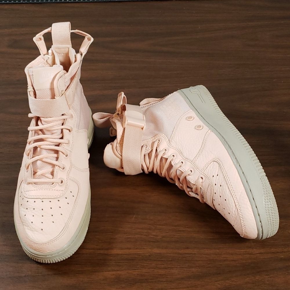 Nike SF Special Forces Air Force 1 Mid Womens Sneakers Shoes 8½ Orange Quartz
